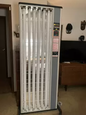 UVB-661 NATIONAL BIOLOGICAL Panosol Therapy Tanning Bed #2
